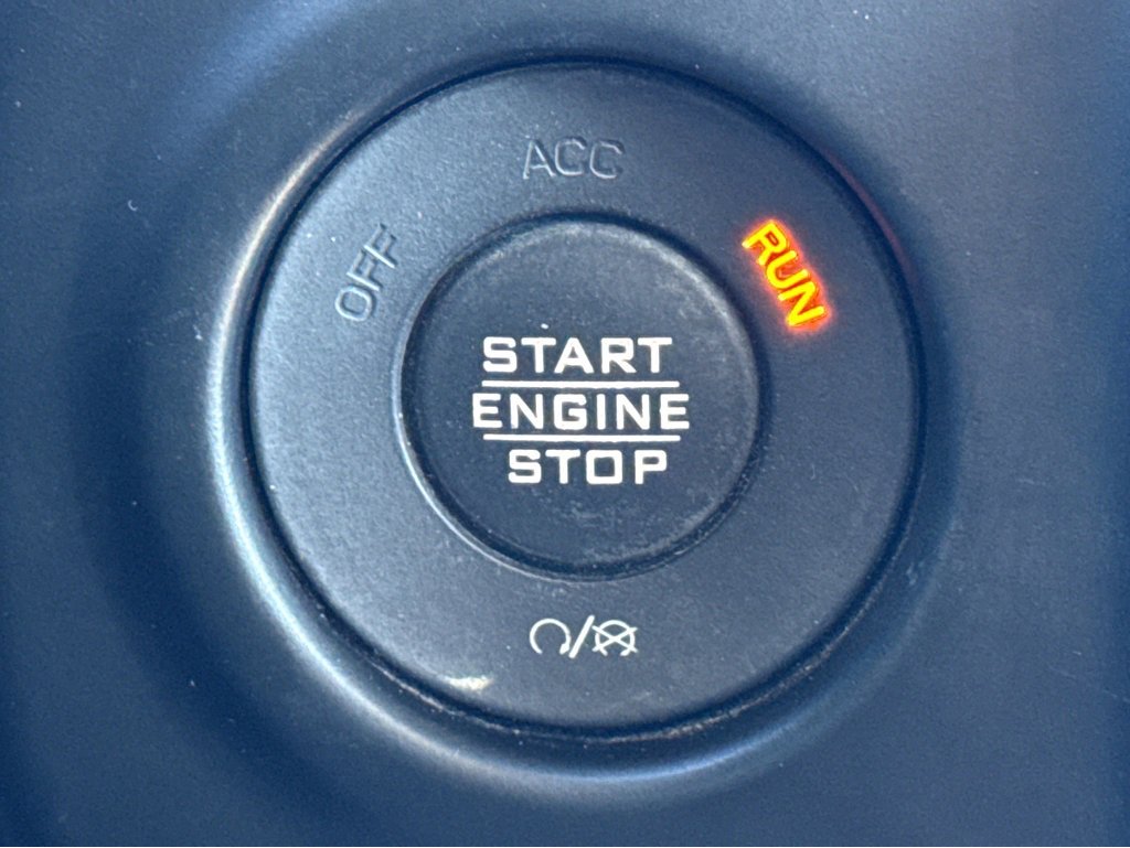 Used 2022 Jeep Wrangler Unlimited Sahara w/ Cold Weather Group image 19