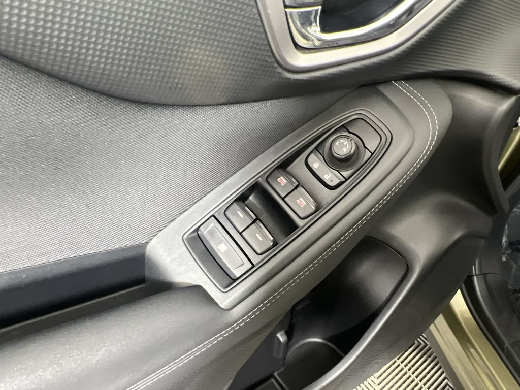 Used 2024 Subaru Forester Premium AWD/4WD image 23