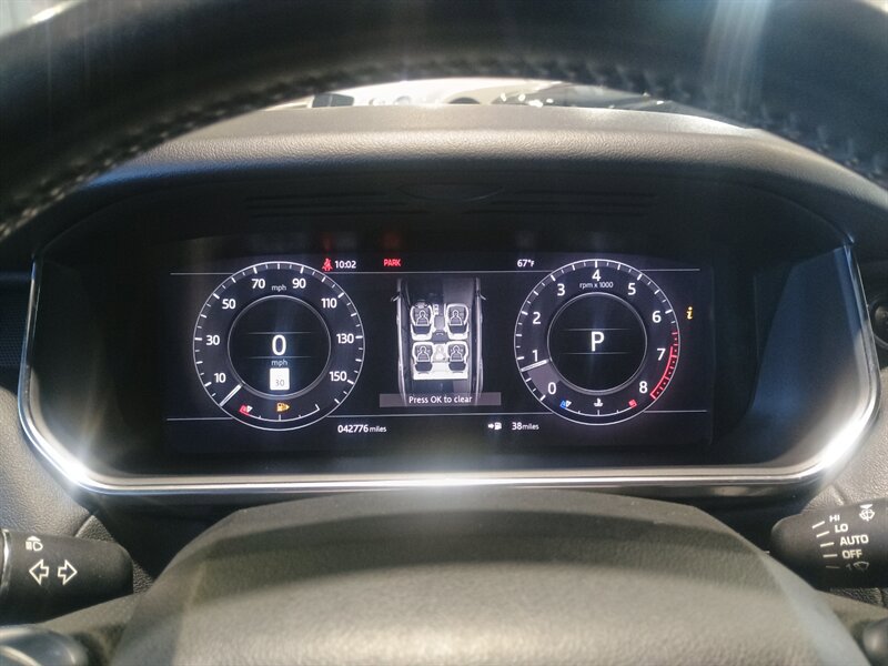 Used 2018 Land Rover Range Rover Sport HSE image 19