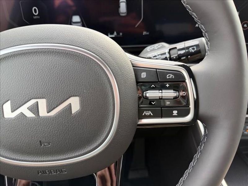 New 2026 Kia Carnival SX Prestige image 24