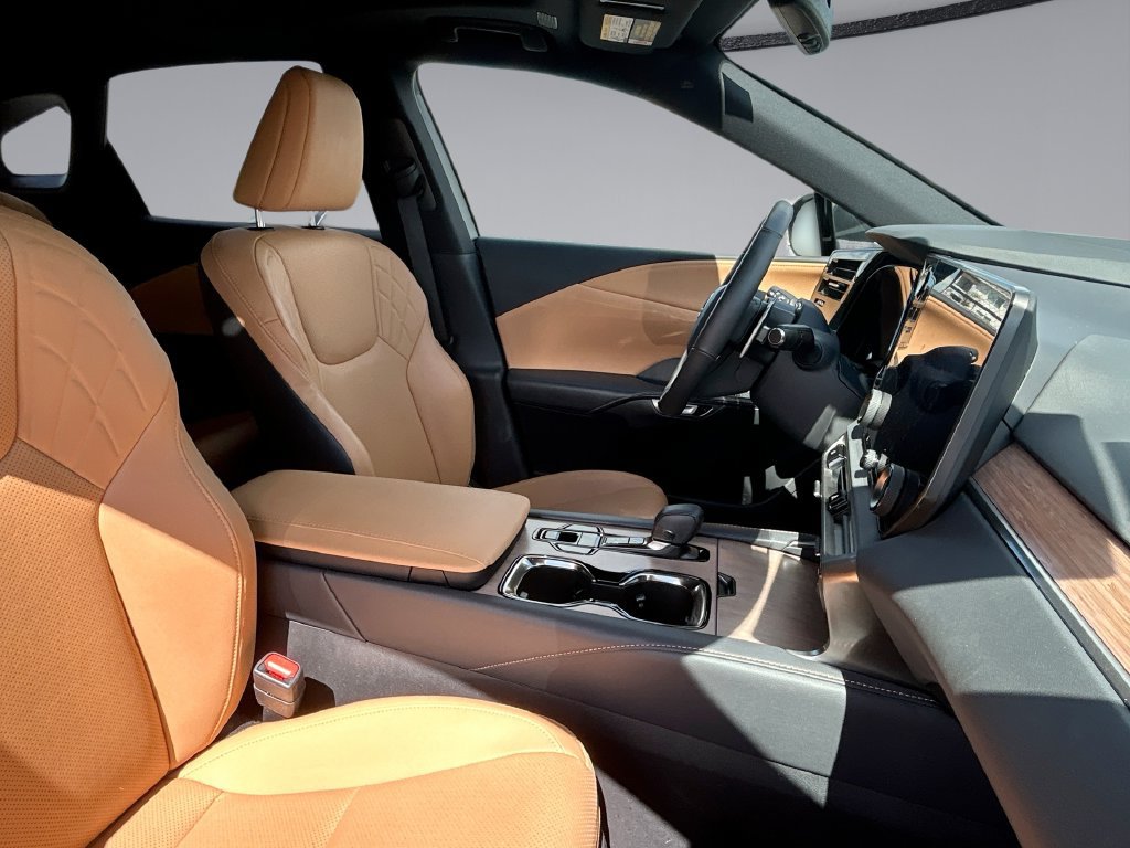 Used 2024 Lexus RX 350 Premium w/ Convenience Package FWD image 26