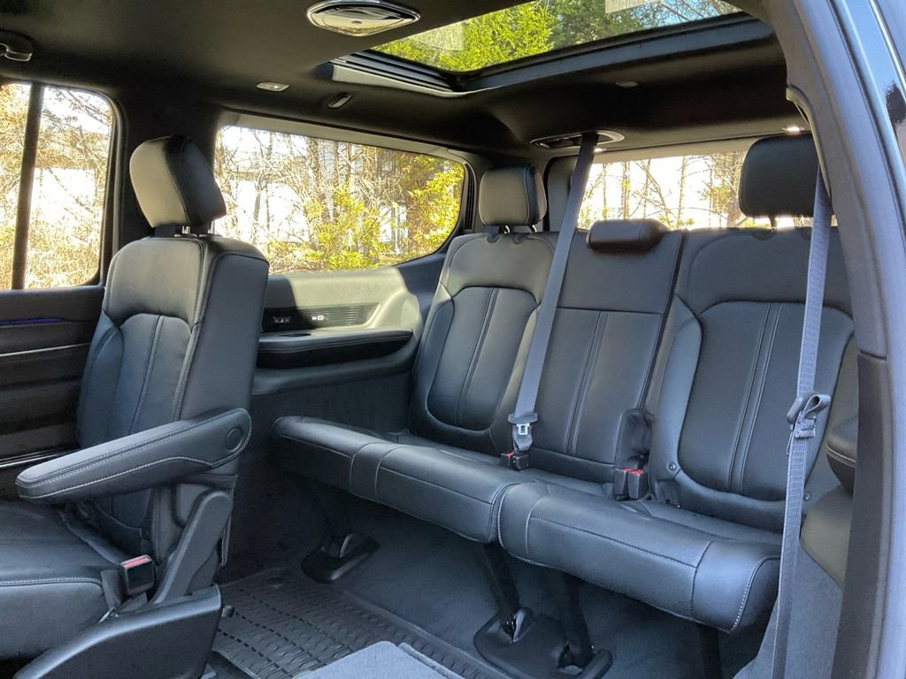 New 2026 Jeep Grand Wagoneer Summit image 30