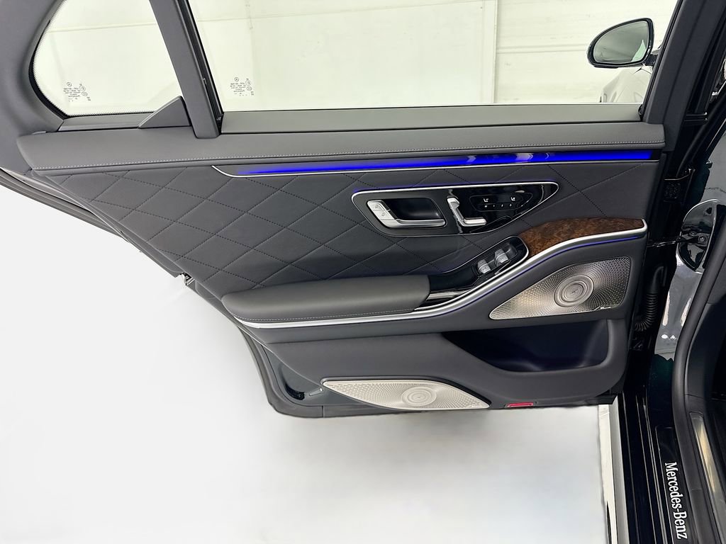 New 2026 Mercedes-Benz S 580e 4MATIC Sedan image 25