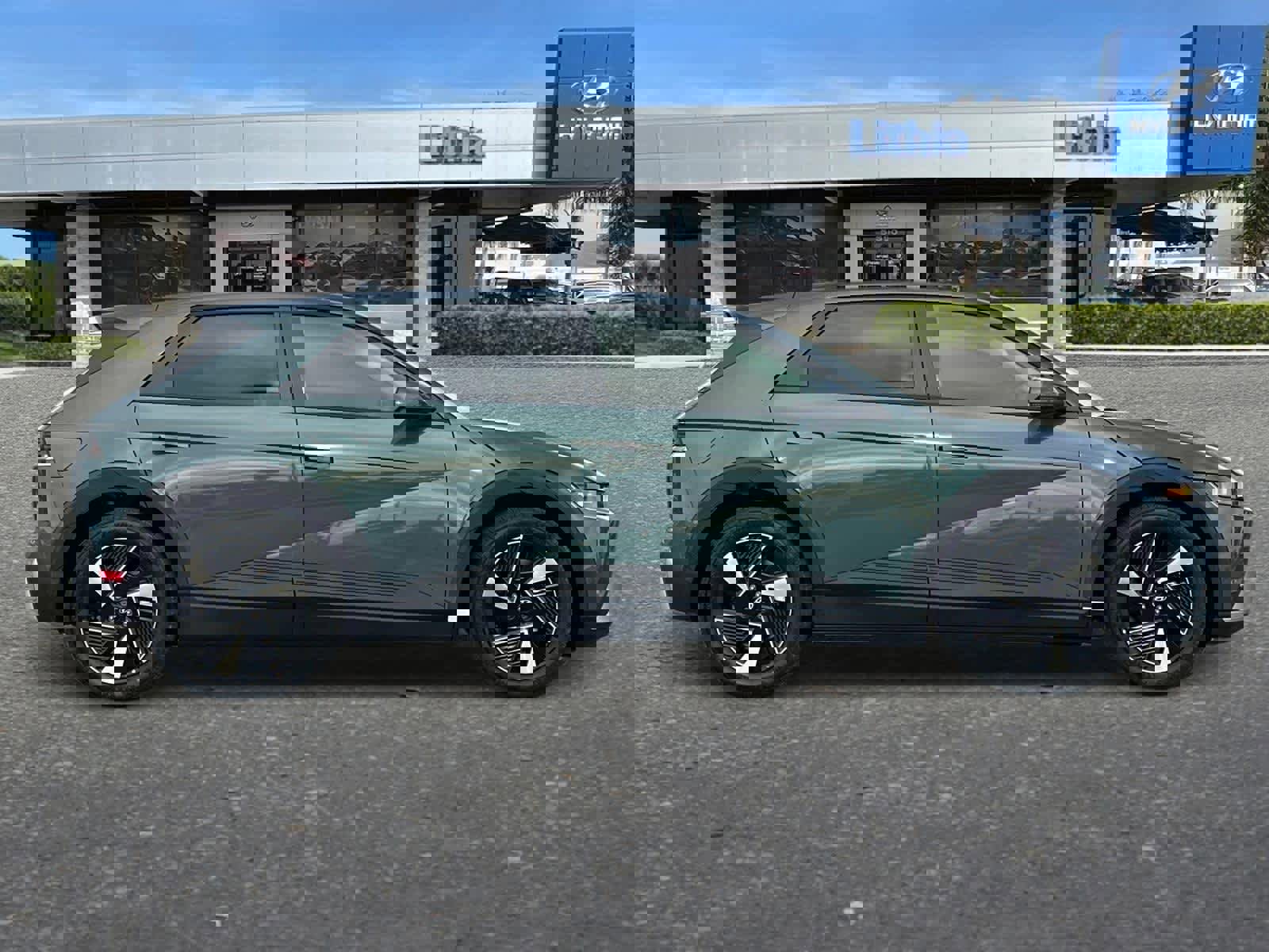 New 2026 Hyundai Ioniq 5 SE image 8