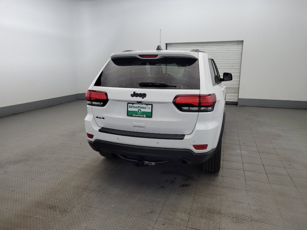 Used 2018 Jeep Grand Cherokee Laredo AWD/4WD image 7