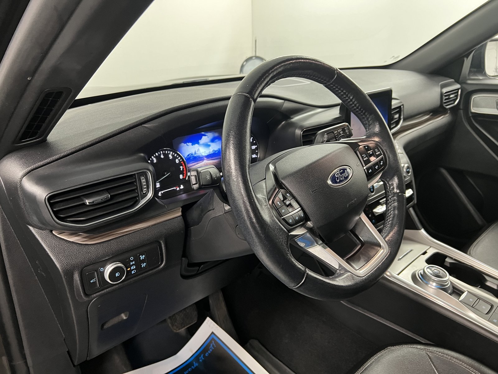 Used 2020 Ford Explorer Limited AWD/4WD image 12