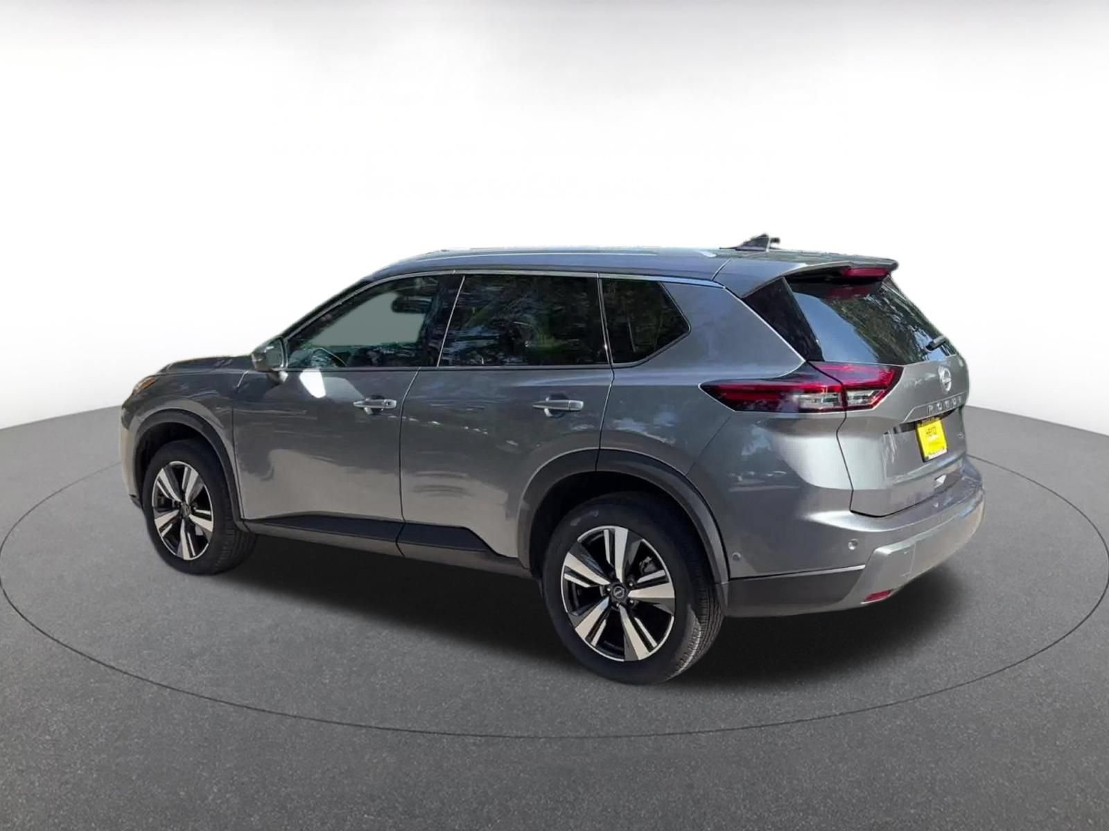 Used 2026 Nissan Rogue SL FWD image 10