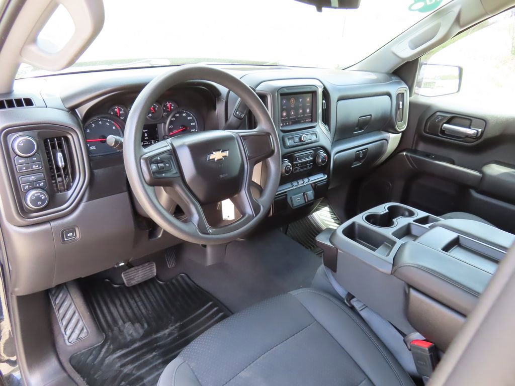 Certified 2020 Chevrolet Silverado 1500 Custom w/ Custom Value Package AWD/4WD image 20