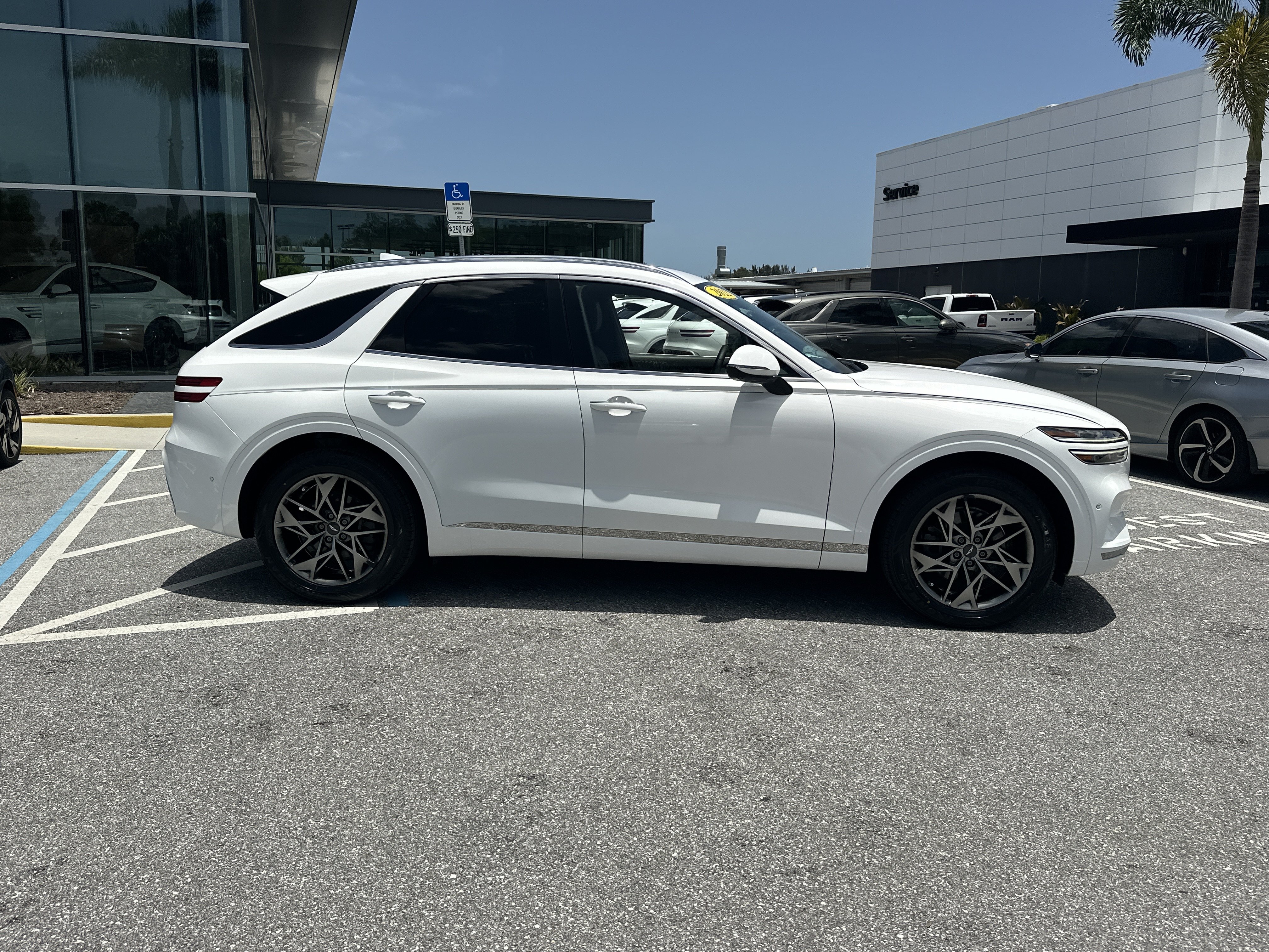 Certified 2022 Genesis GV70 2.5T w/ Advanced Package AWD/4WD image 6