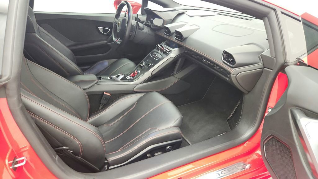 Used 2015 Lamborghini Huracan LP 610-4 image 44