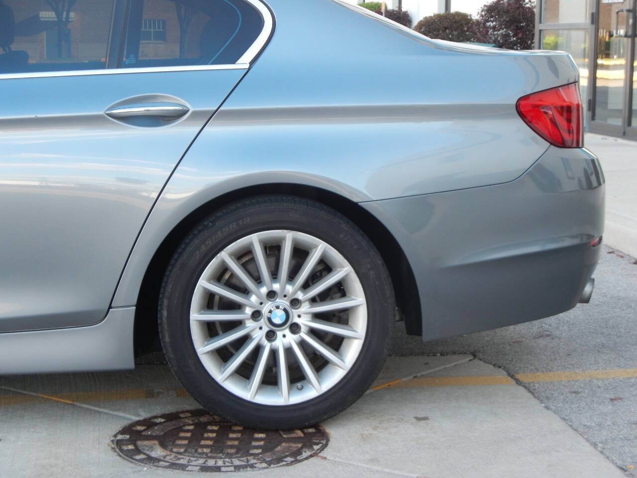 Used 2011 BMW 535i xDrive Sedan AWD/4WD image 12