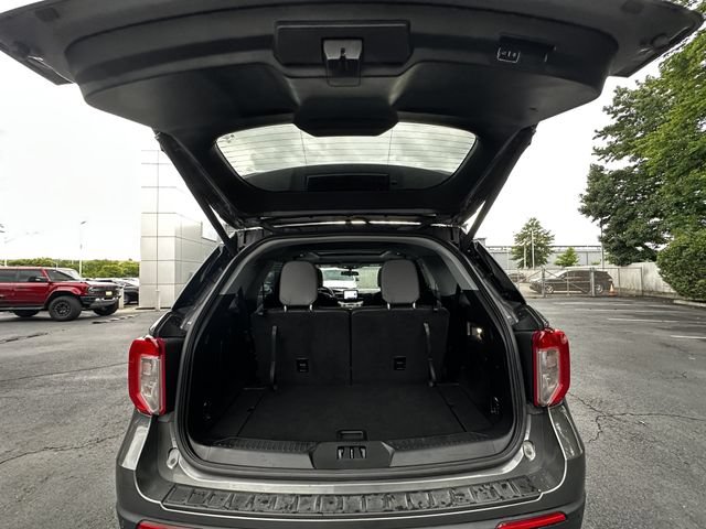 Certified 2022 Ford Explorer XLT w/ Equipment Group 202A AWD/4WD image 42