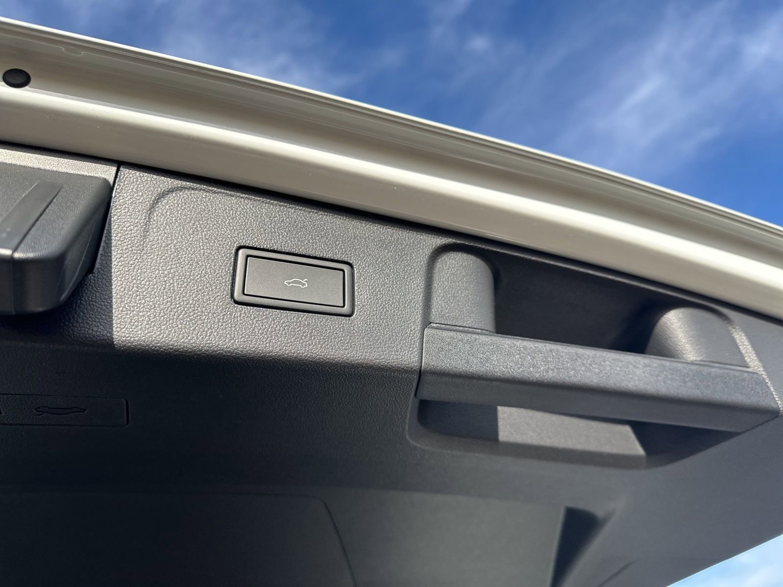 New 2026 Volkswagen Atlas SEL image 29