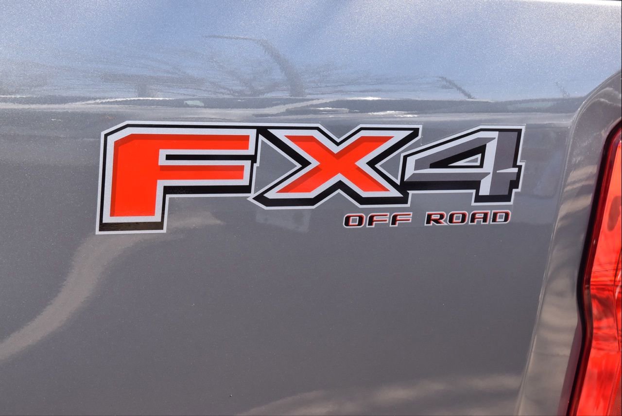 Certified 2024 Ford F250 Platinum w/ FX4 Off-Road Package image 45