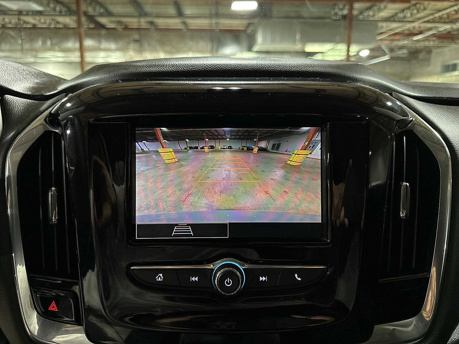 Used 2020 Chevrolet Traverse LS AWD/4WD image 24