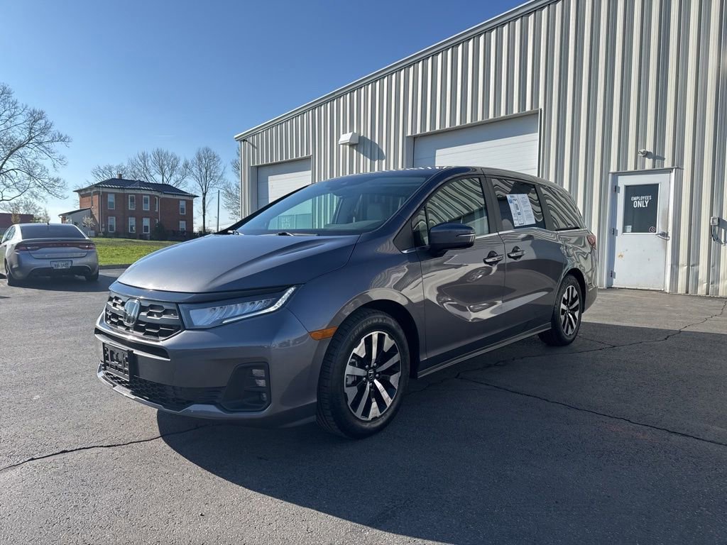 Certified 2025 Honda Odyssey EX-L image 3
