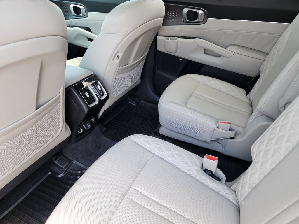 Certified 2023 Kia Sorento SX AWD/4WD image 9