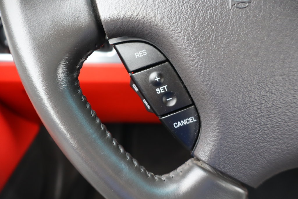 Used 2002 Ford Thunderbird RWD image 17