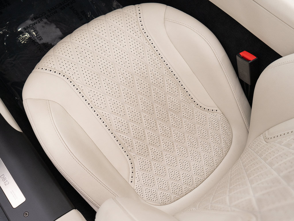 Used 2024 Aston Martin DB12 Convertible RWD image 27