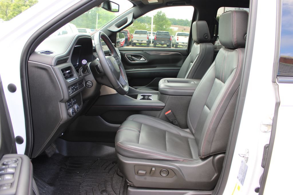 Used 2022 Chevrolet Suburban RST w/ Luxury Package AWD/4WD image 12