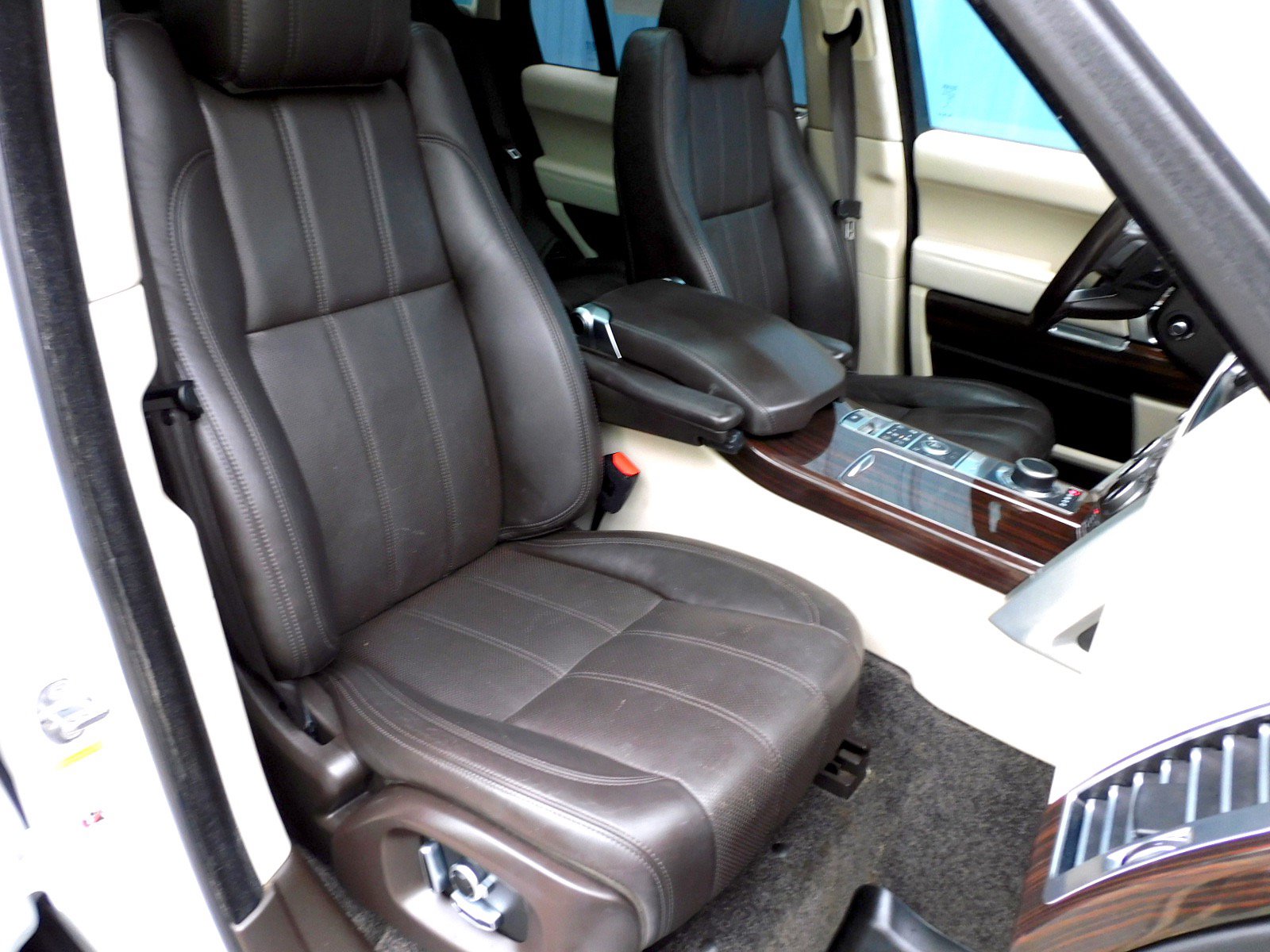 Used 2016 Land Rover Range Rover HSE AWD/4WD image 19