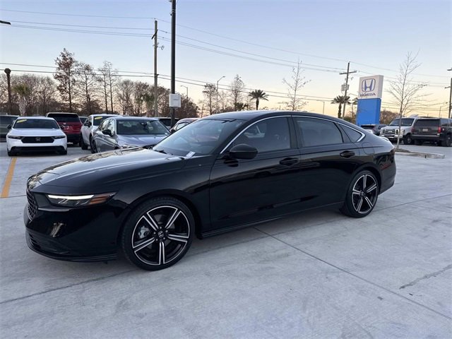 Used 2023 Honda Accord Sport image 3