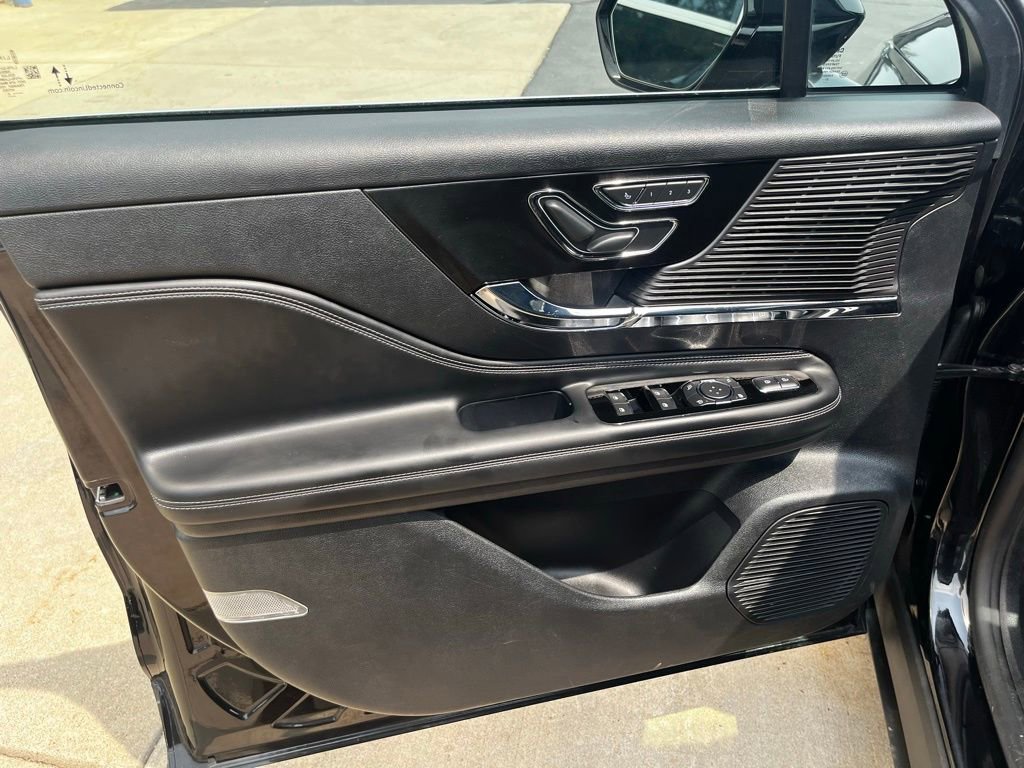 Used 2022 Lincoln Corsair Reserve AWD/4WD image 7