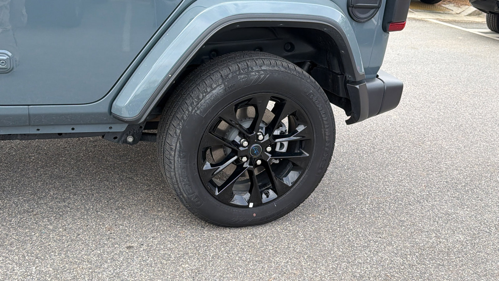 Used 2025 Jeep Wrangler Sahara w/ Safety Group image 12