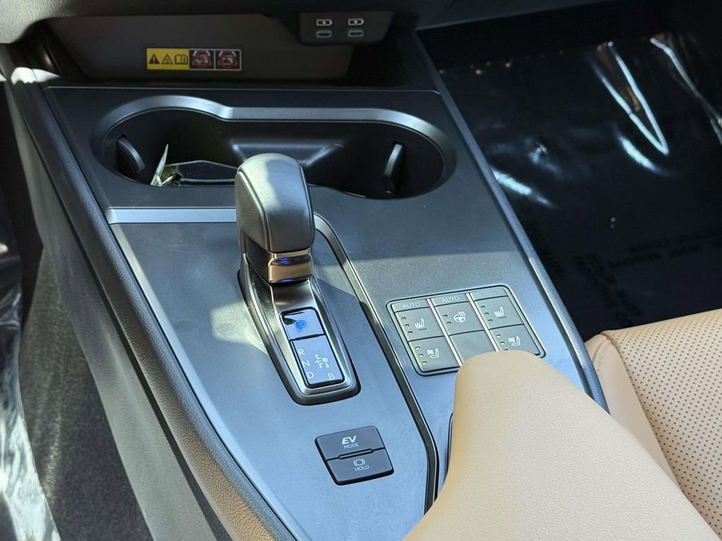 Used 2025 Lexus UX 300h AWD w/ Accessory Package (Z1) image 15