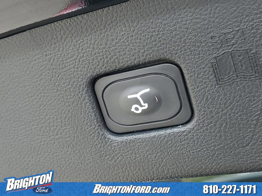 Certified 2024 Ford Edge SEL w/ Convenience Package image 9