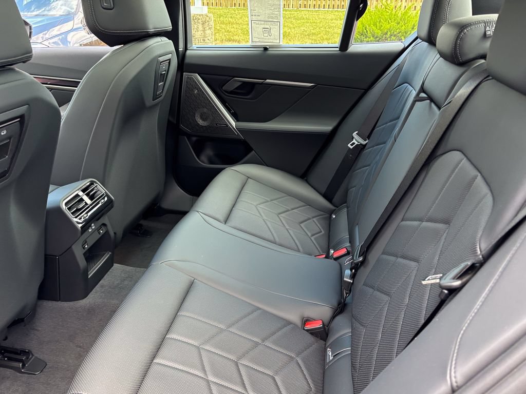 New 2027 BMW 550e xDrive w/ Executive Package AWD/4WD image 36