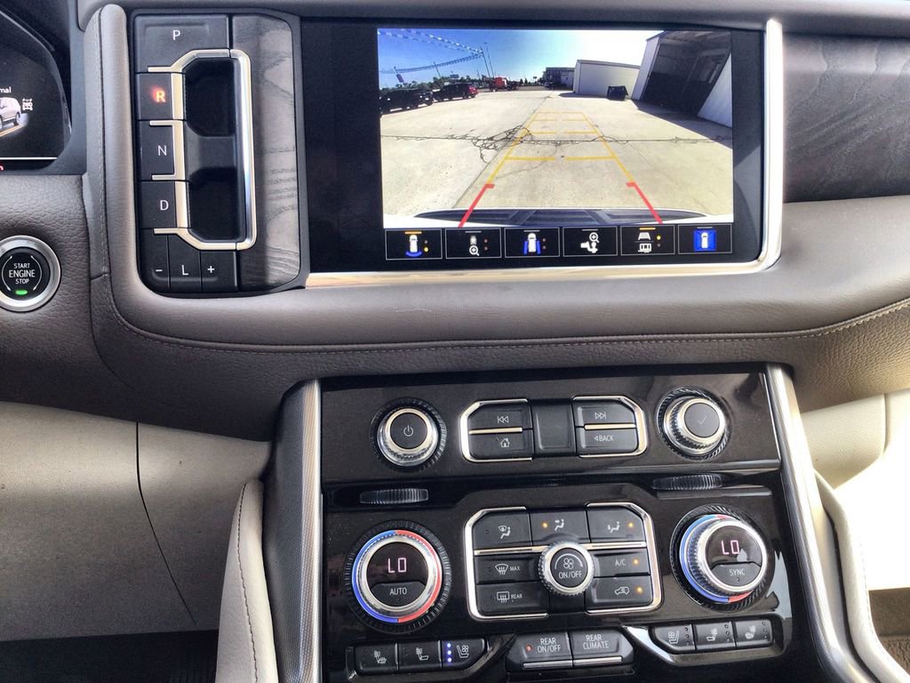 Used 2023 GMC Yukon Denali image 15