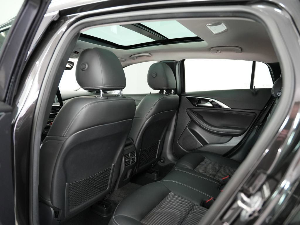 Used 2019 INFINITI QX30 w/ Navigation Package image 32