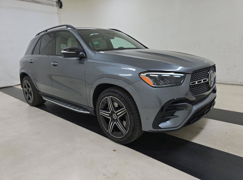 Used 2024 Mercedes-Benz GLE 450e 4MATIC image 4