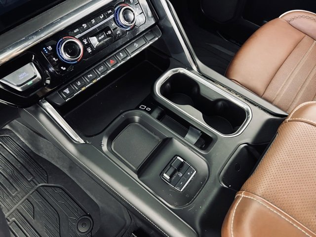 Used 2024 GMC Sierra 3500 Denali Ultimate image 27