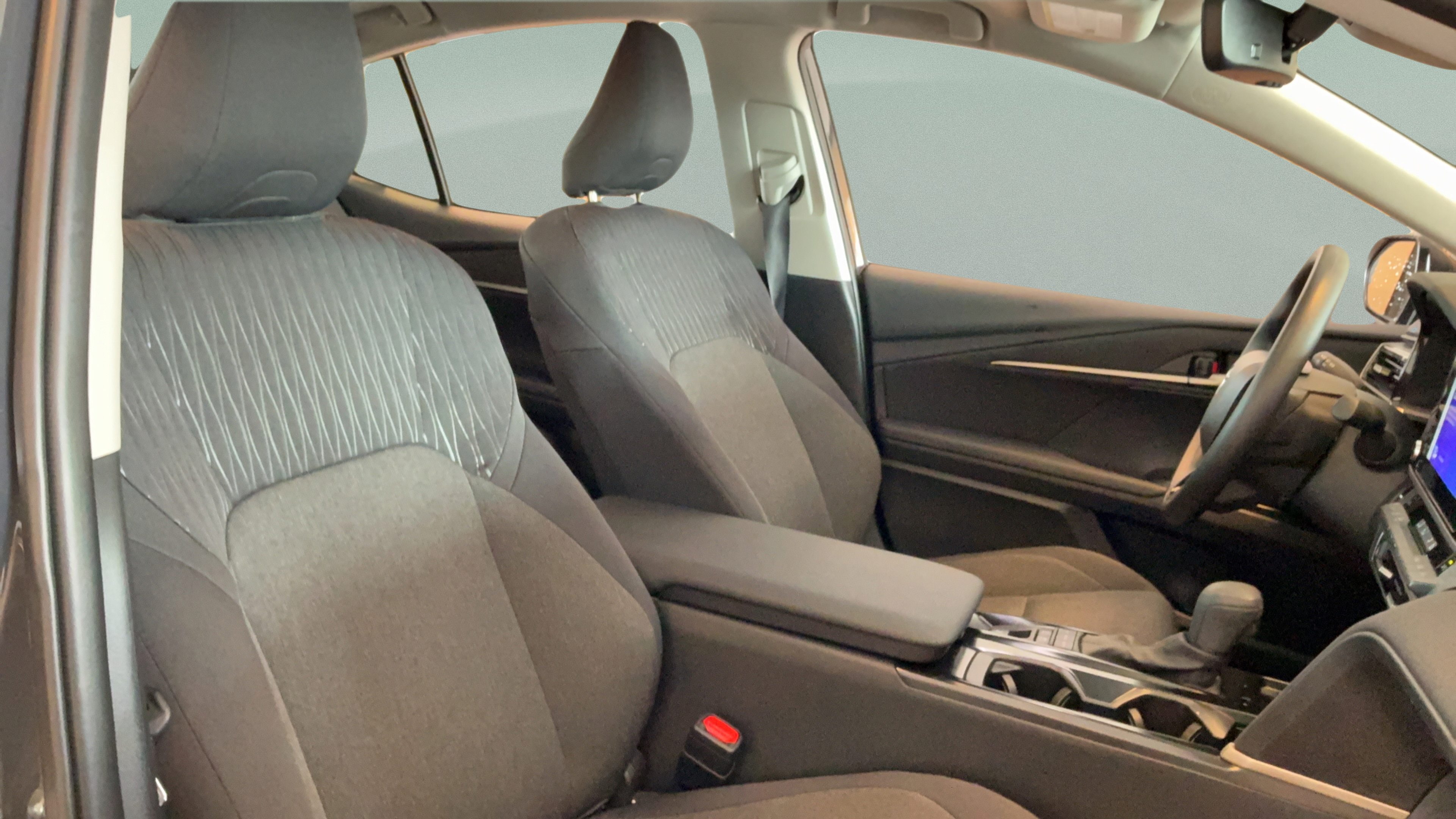 Certified 2025 Toyota Camry LE w/ Convenience Package FWD image 32