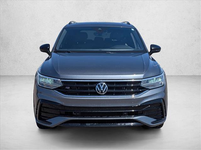 Used 2023 Volkswagen Tiguan SE R-Line FWD image 2