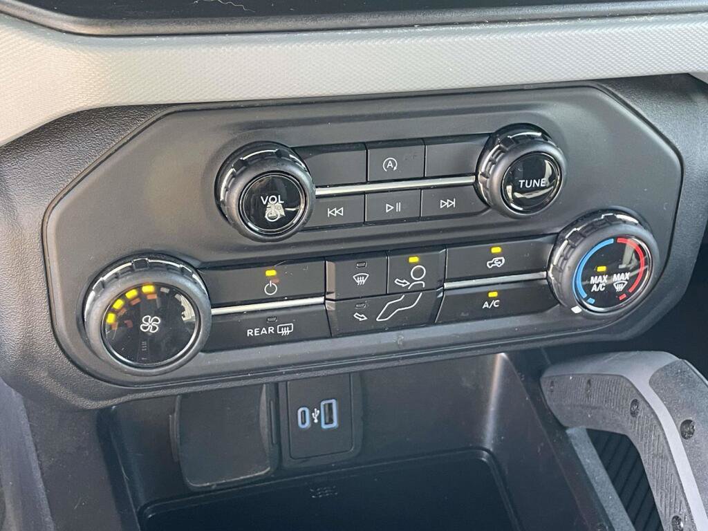 Used 2023 Ford Bronco Big Bend w/ Sasquatch Package AWD/4WD image 26