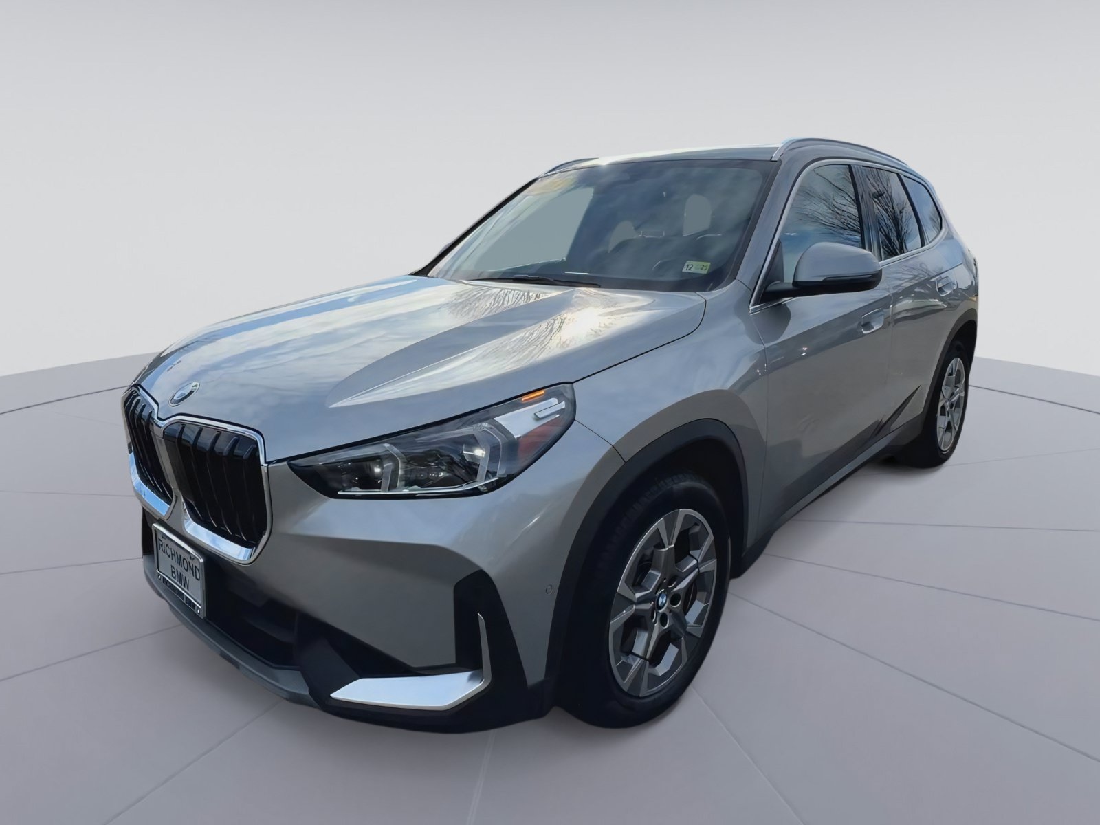 Used 2023 BMW X1 xDrive28i w/ Convenience Package AWD/4WD image 4