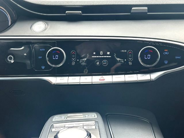 Used 2025 Genesis GV70 2.5T w/ Select Package AWD/4WD image 18