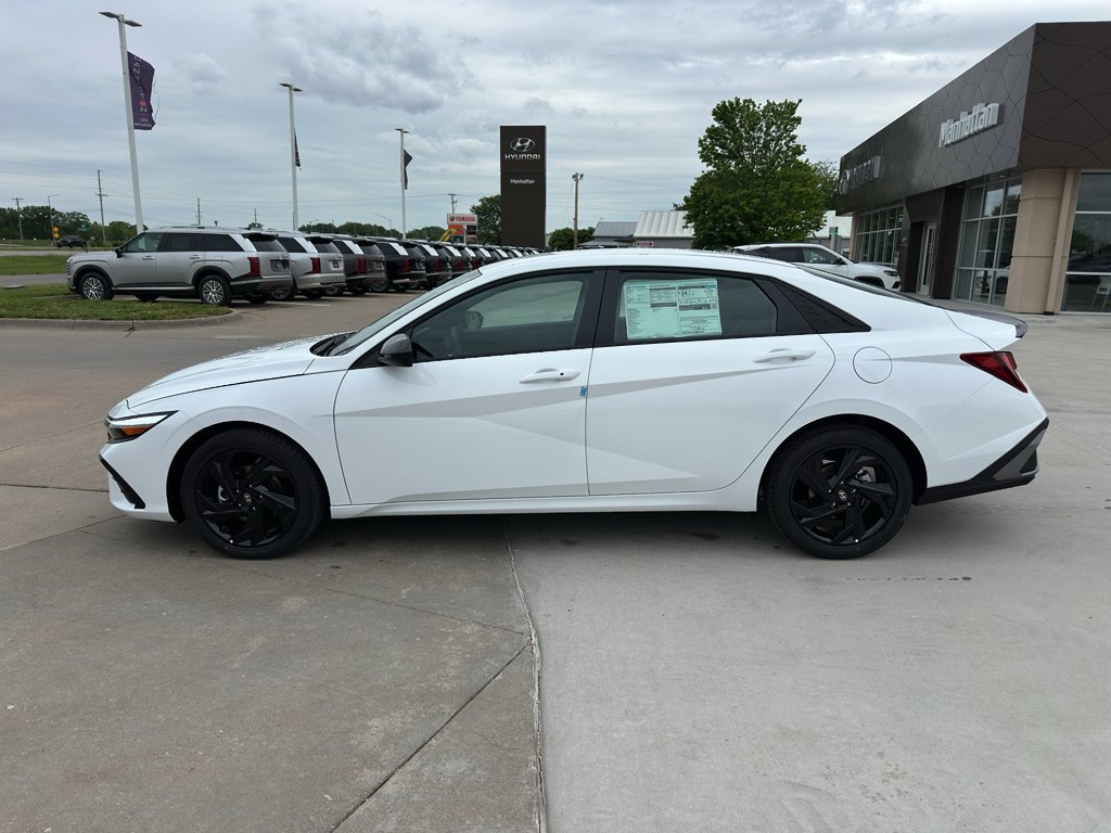 New 2026 Hyundai Elantra Sport FWD image 7