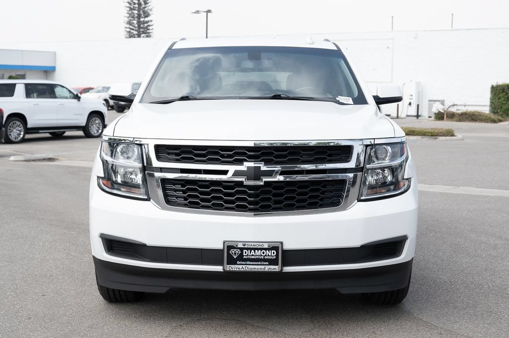 Used 2018 Chevrolet Suburban LS RWD image 2