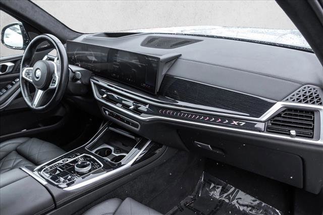 Used 2024 BMW X7 xDrive40i w/ Executive Package image 26