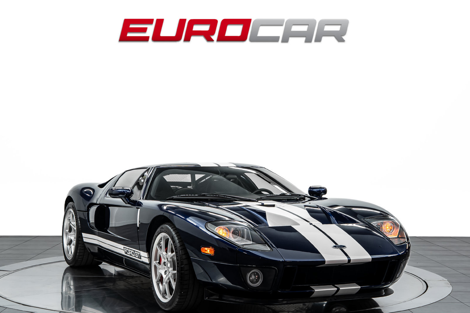 Used 2005 Ford GT RWD image 7