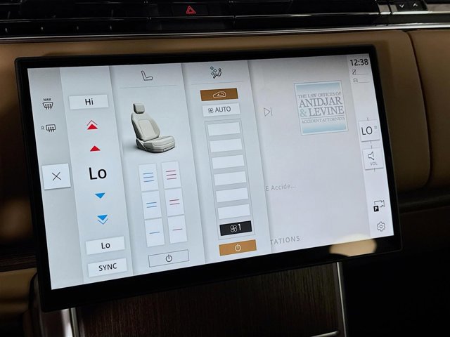 New 2026 Land Rover Range Rover Long Wheelbase SE image 18