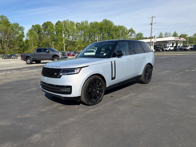 Used 2025 Land Rover Range Rover SE AWD/4WD image 1