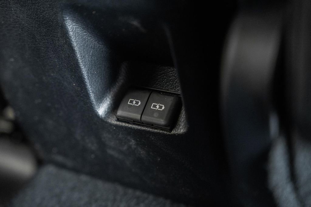 Used 2023 Toyota 4Runner Limited AWD/4WD image 35