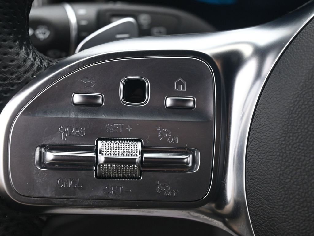 Used 2022 Mercedes-Benz GLC 300 image 12