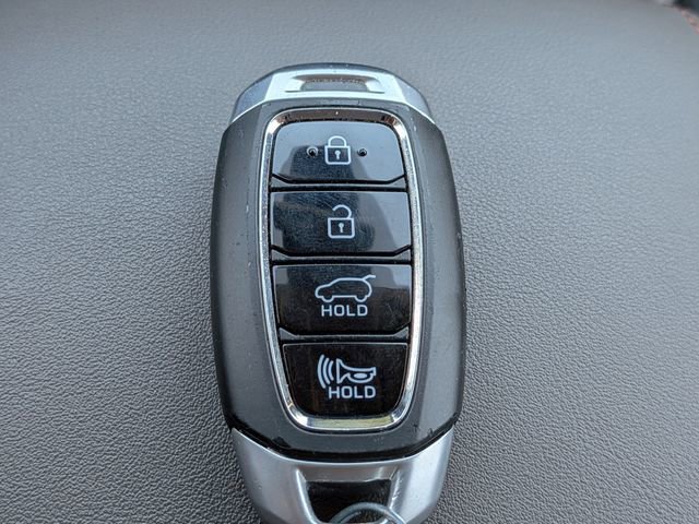 Used 2020 Hyundai Santa Fe Limited image 32