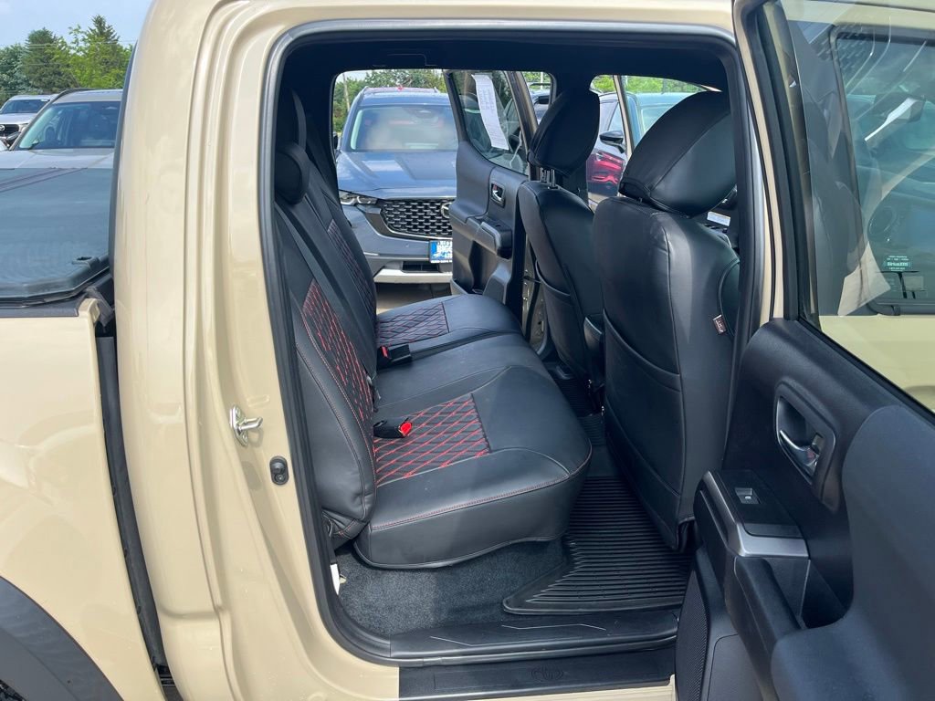 Used 2020 Toyota Tacoma TRD Off-Road AWD/4WD image 15